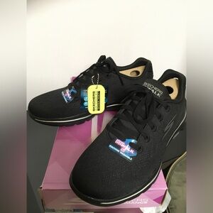 Skechers Black GOwalk 5 Alive Mesh Lace-Up Sneakers